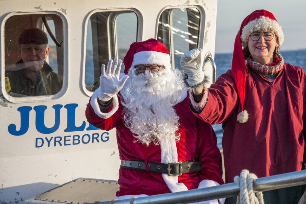 Julemanden kommer til Dyreborg ...